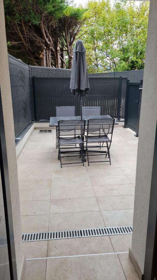 Poisy T2 Terrasse Parking 5 Min D'Annecy Daire Dış mekan fotoğraf